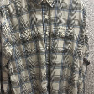 Men's XL Patagonia Organic Cotton button down long sleeve plaid shirt.